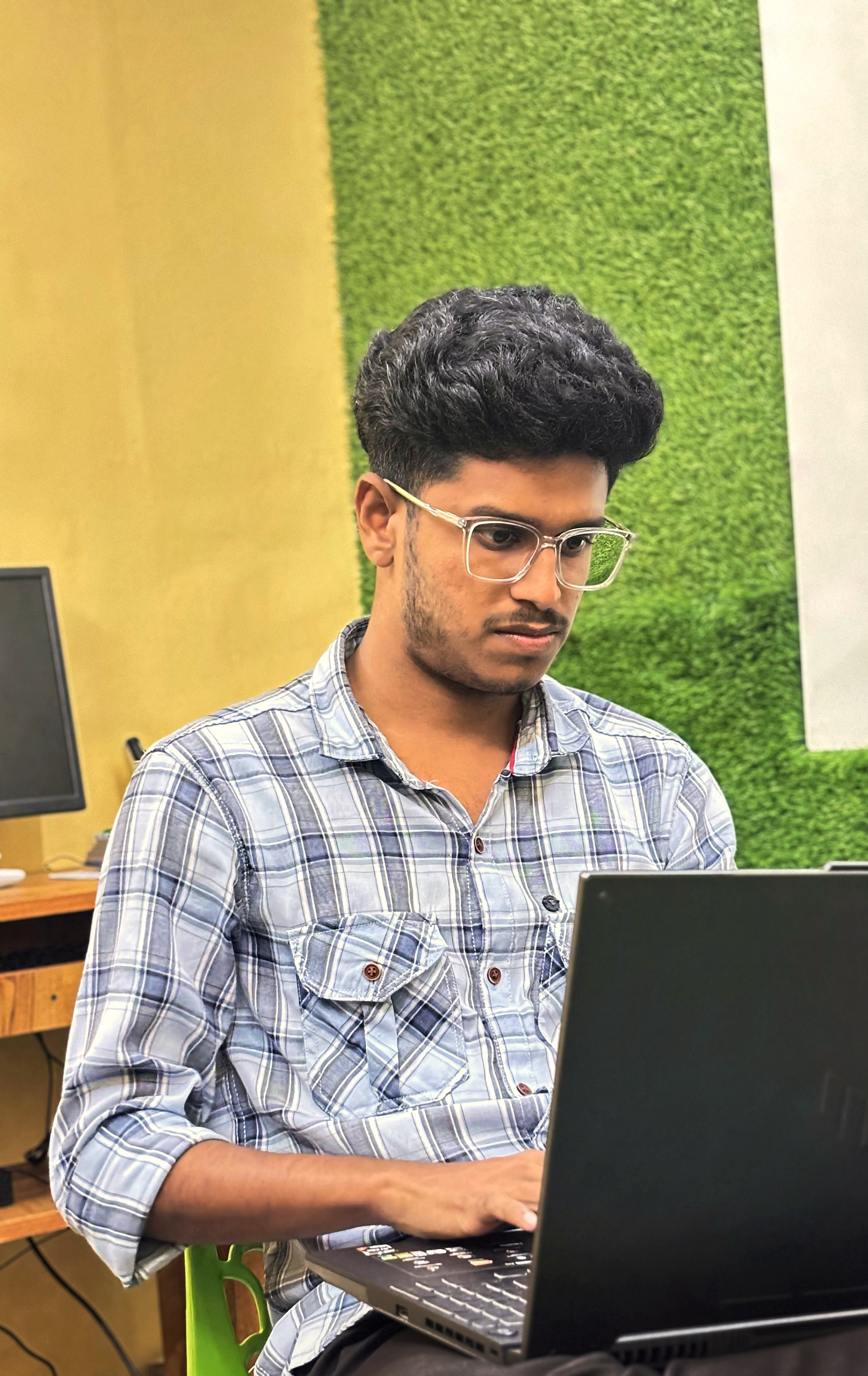 Jishnu Byju presenting a digital marketing plan